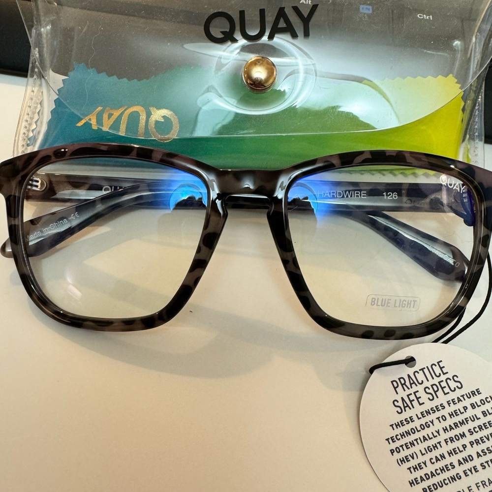 Quay Hardwire 126 blue blocker glasses